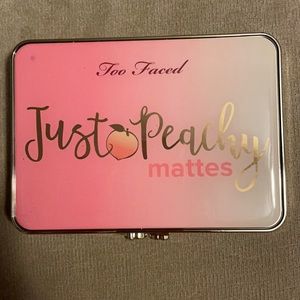 Too faced just peachy mattes eyeshadow palette